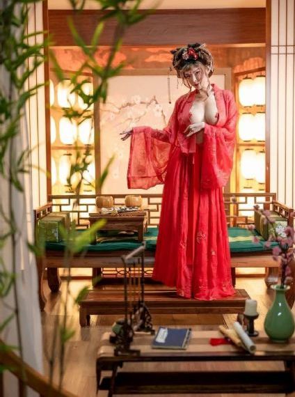 大尺度亲胸吃奶日韩_暖暖免费观看视频
